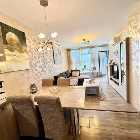 Green38 公寓 布尔加斯